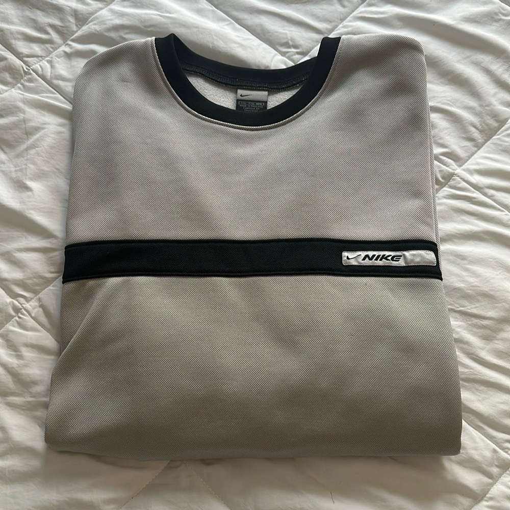 Nike - Picture 2 of 7